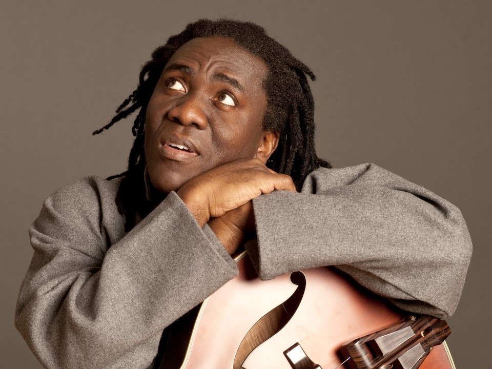 RICHARD BONA, TRANQUILLITÉ ET ÉLÉGANCE MUSICALE